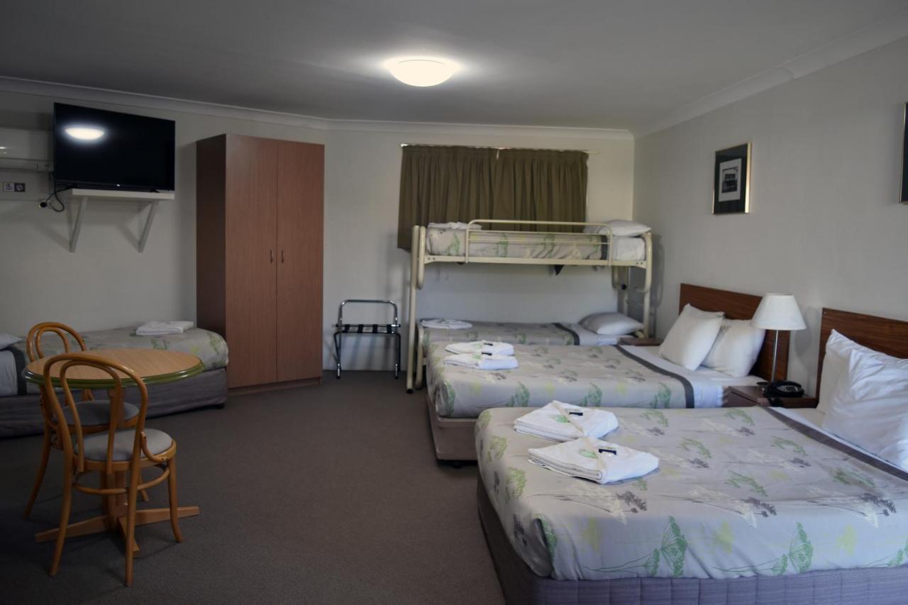 جولغونغ Ten Dollar Town Motel المظهر الخارجي الصورة